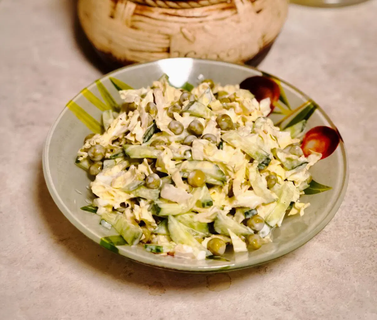 Салат с горошком