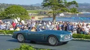 Автомобиль, запечатленный на знаменитом конкурсе элегантности Pebble Beach Concours d'Elegance.RM Sotheby's