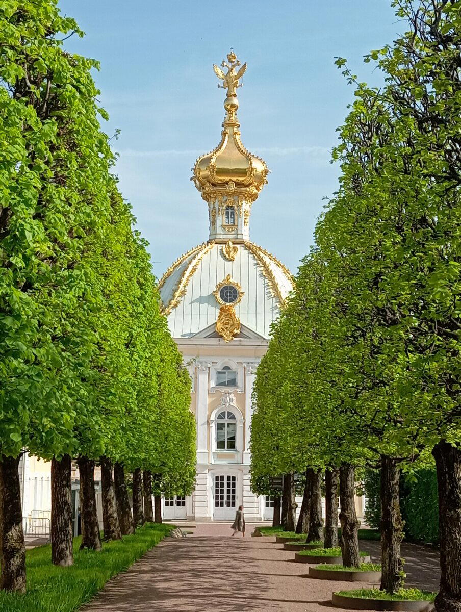 Весна в Петергофе