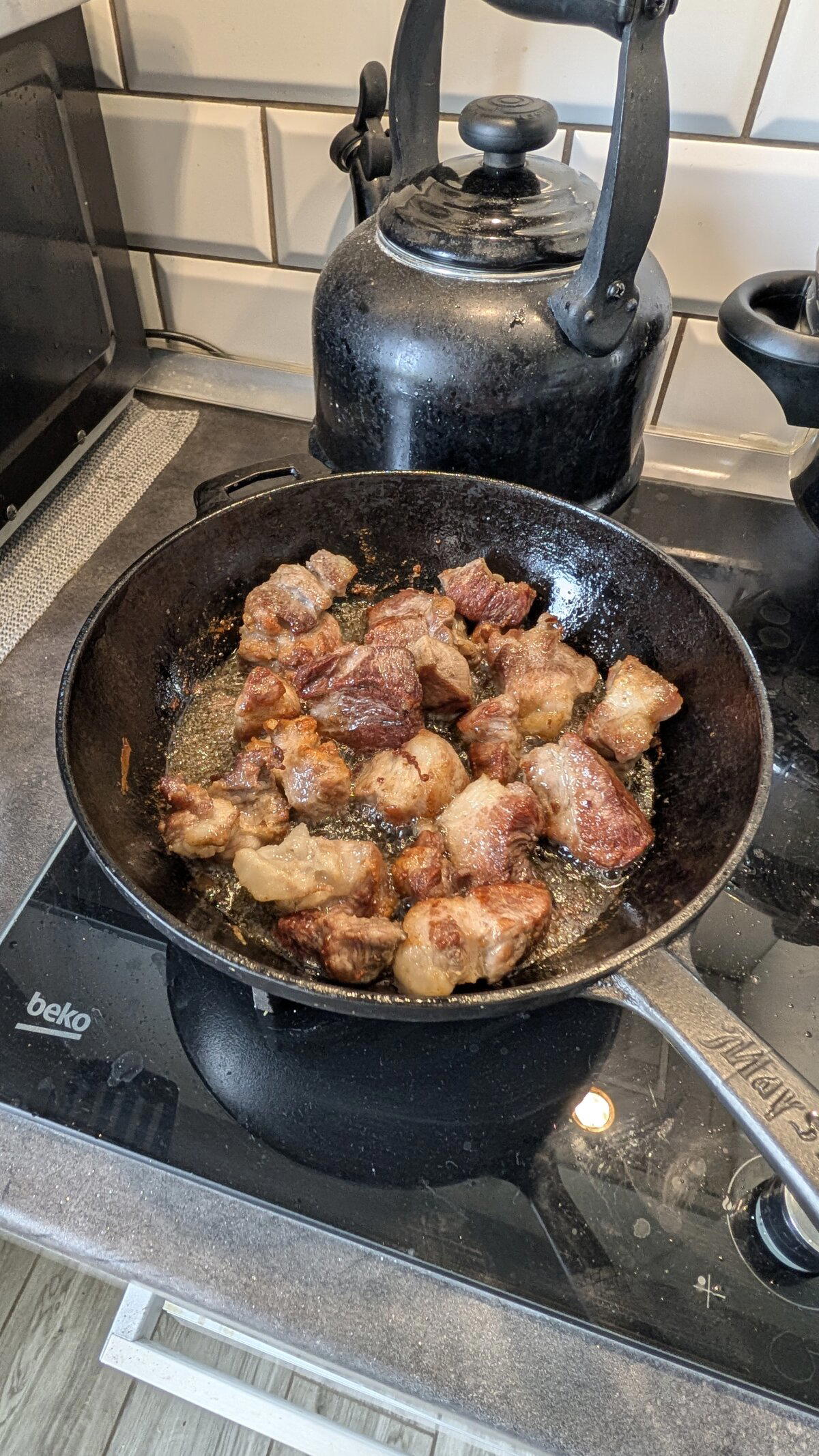 Мясо должно быть с корочкой.