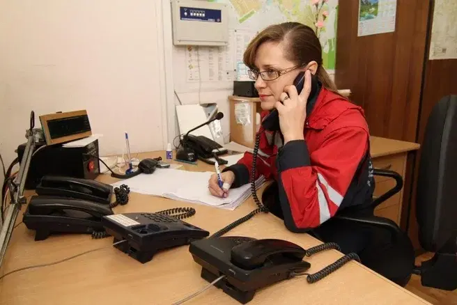 Позже, в 2011 году, Владислава работала и диспетчером на скорой помощи, принимала вызовы от населения