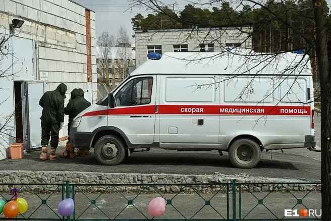 Раньше работу по констатации факта смерти брали на себя силовики. Источник: Артем Устюжанин / E1.RU

