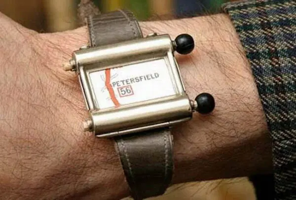 Аналоговый GPS: прокручивающиеся карты эпохи "ревущих 20-х и 30-х годов".