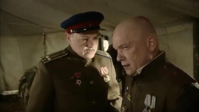 Сериал 2011 года "Отрыв". Первая серия. Как персонажа Смолякова отправили в лагерь, за то что он поругал советские дороги