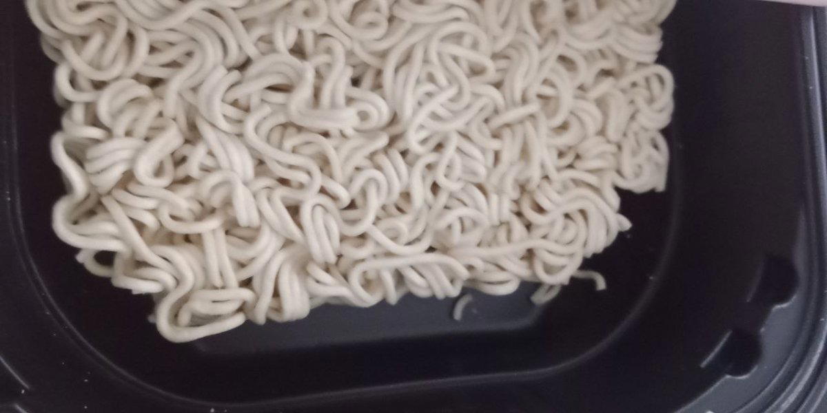 Обзор на американскую лапшу Maruchan Fire Yakisoba острая говядина со специями.