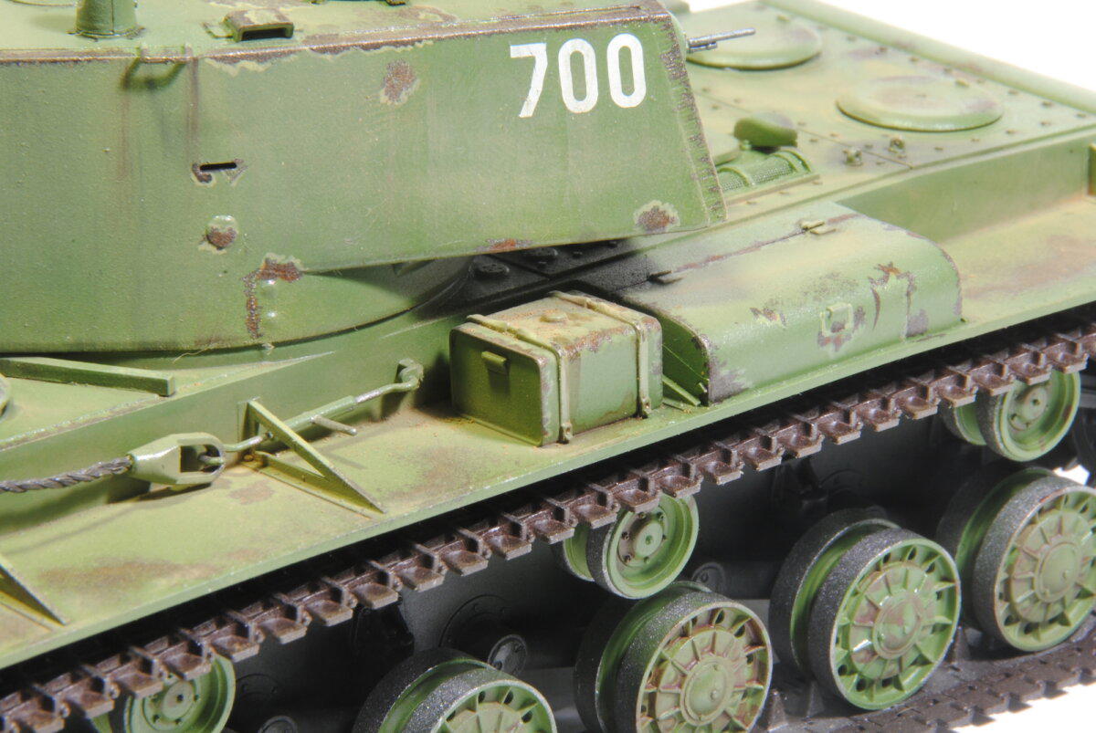 Модель КВ-1 41 года с пушкой Ф-32