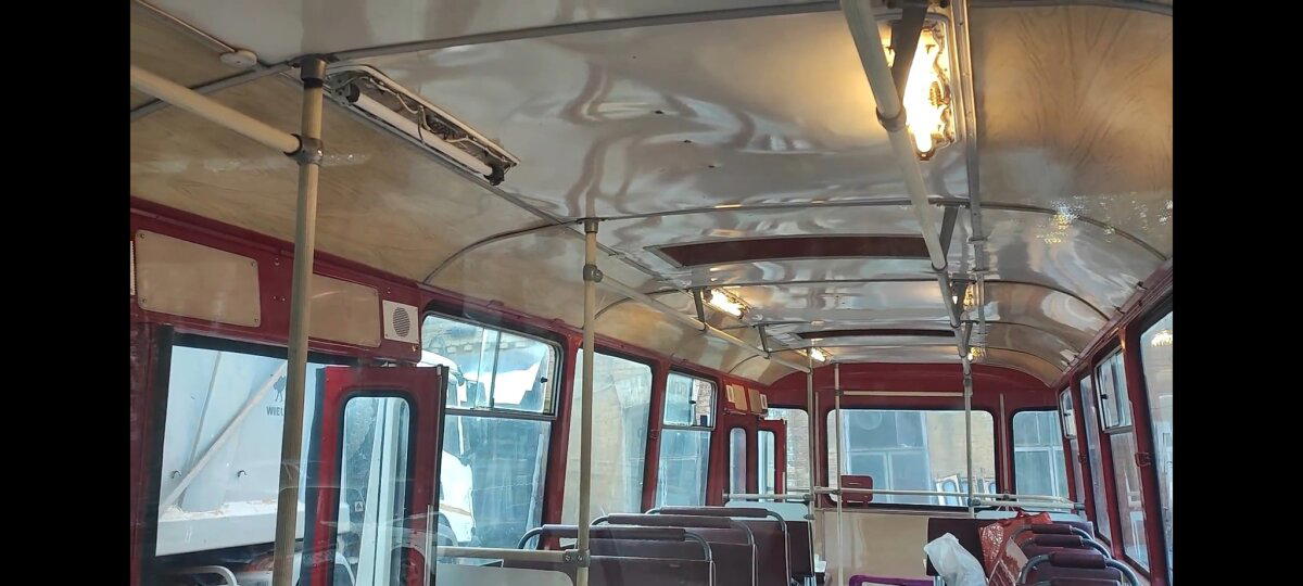 Ремонтируем проводку в ретроавтобусе ЛиАЗ-677М. Часть 1: освещение салона