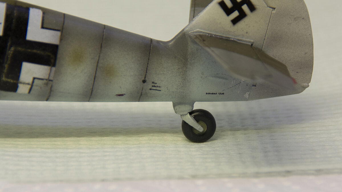 Мессершмитт Bf-109 G 1:48  Звезда