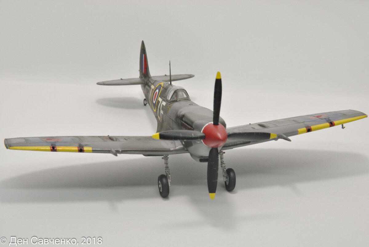 Spitfire mk.IXe 1:48 Revell