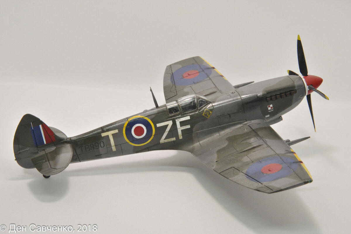 Spitfire mk.IXe 1:48 Revell