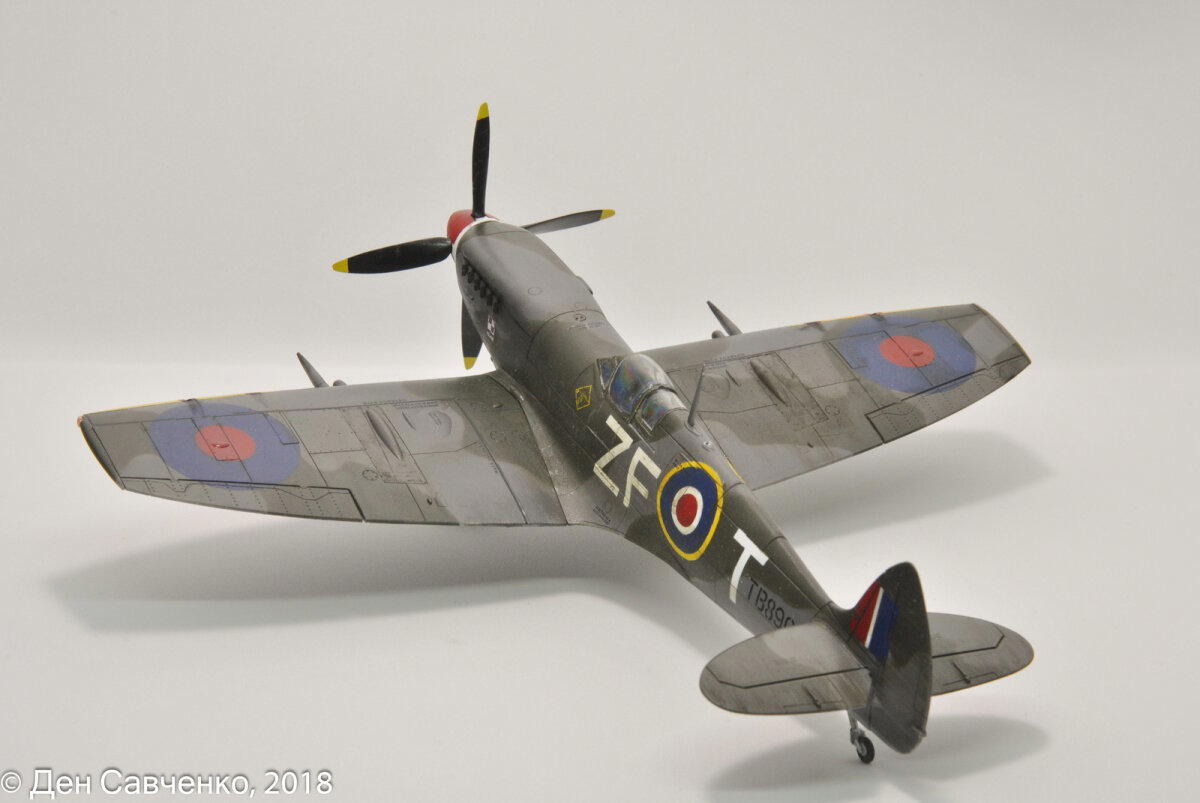 Spitfire mk.IXe 1:48 Revell