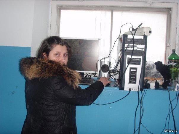Вышел покурить в подъезд, а там.. о_О