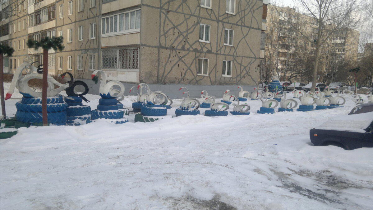 Нужно больше лебедей