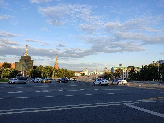 А я иду шагаю по Москве #1