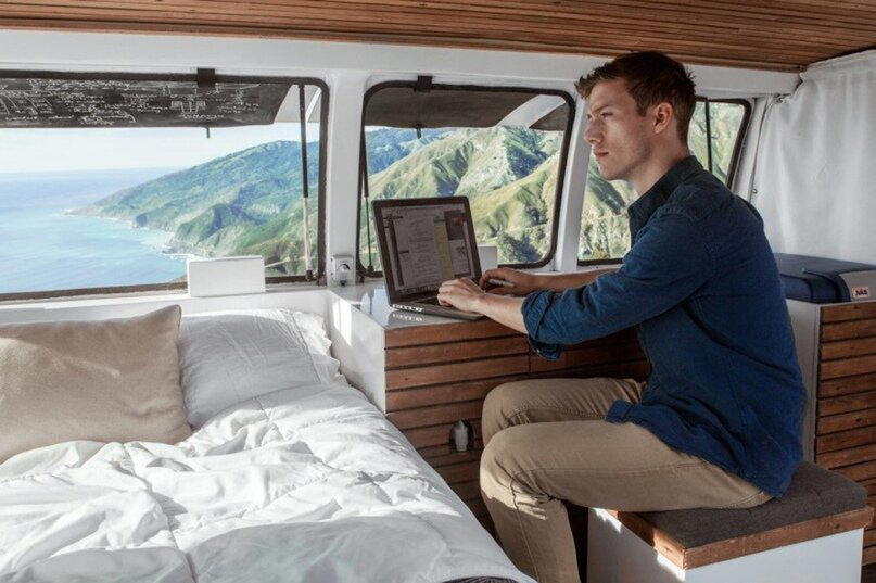 Зак приобрел фургон Chevy Express на сайте Craigslist в 2014 году, до этого транспортное средство принадлежало электрику из Вермонта.