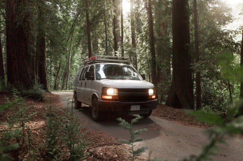 vanlife - движение за путешествия своими силами в минивенах или домах на колесах